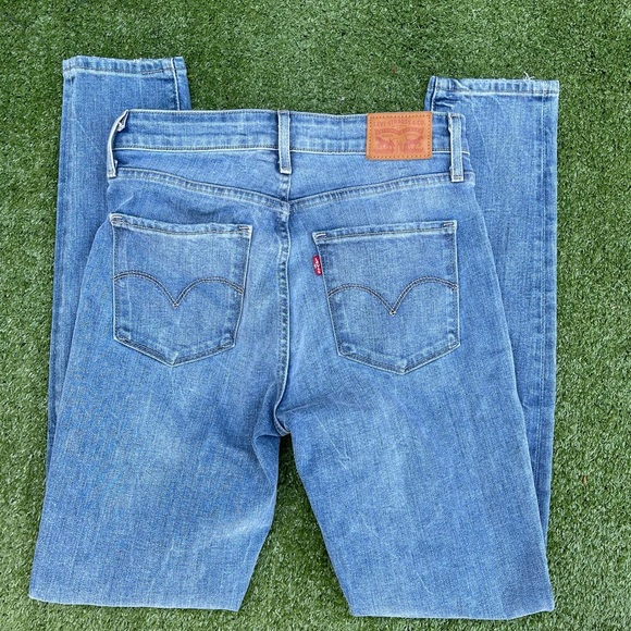 Levi’s 721 High Rise Skinny Jeans size 27 Preowned distressed casual - Picture 1 of 4